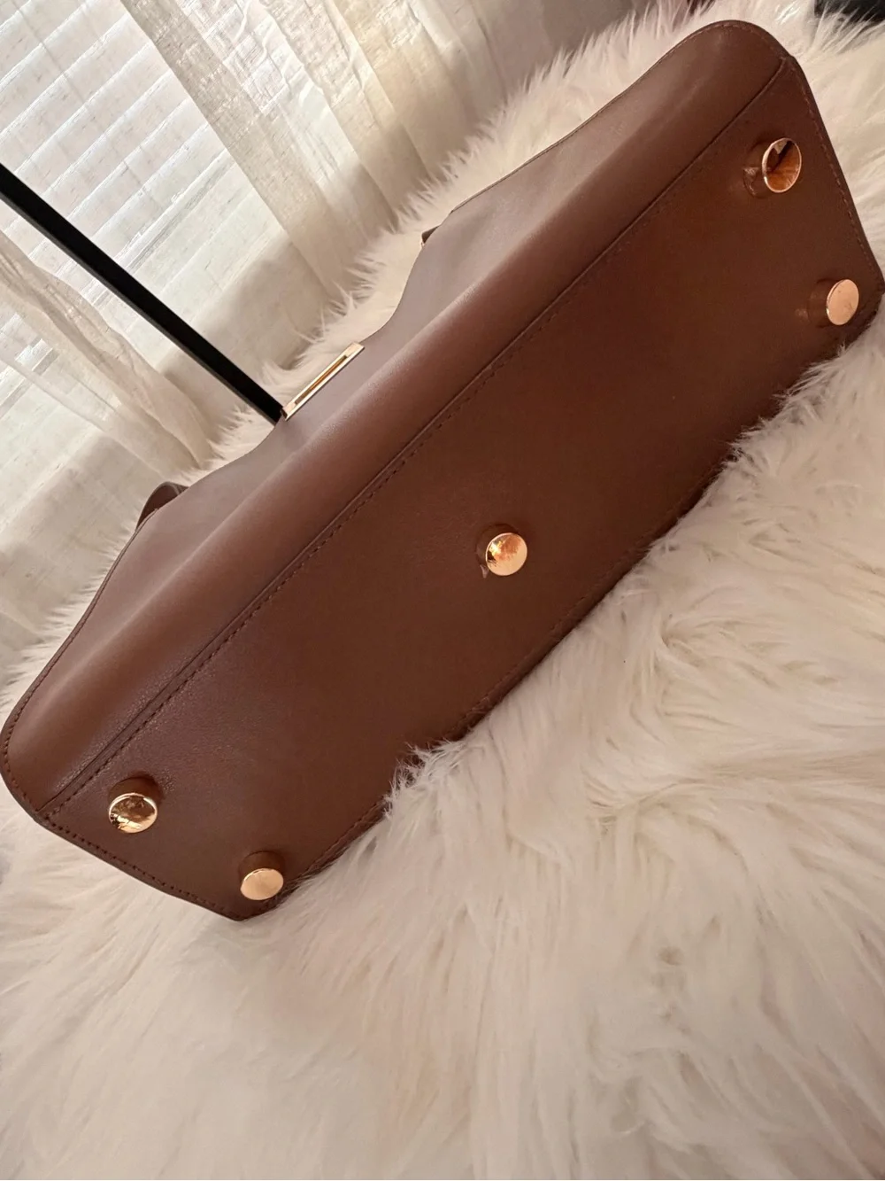Verano Hill Classic Brown Leather Satchel with Top Handle and Adjustable Strap